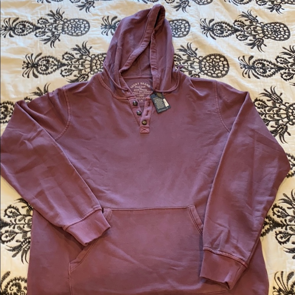 Lucky Brand men’s sweatshirt